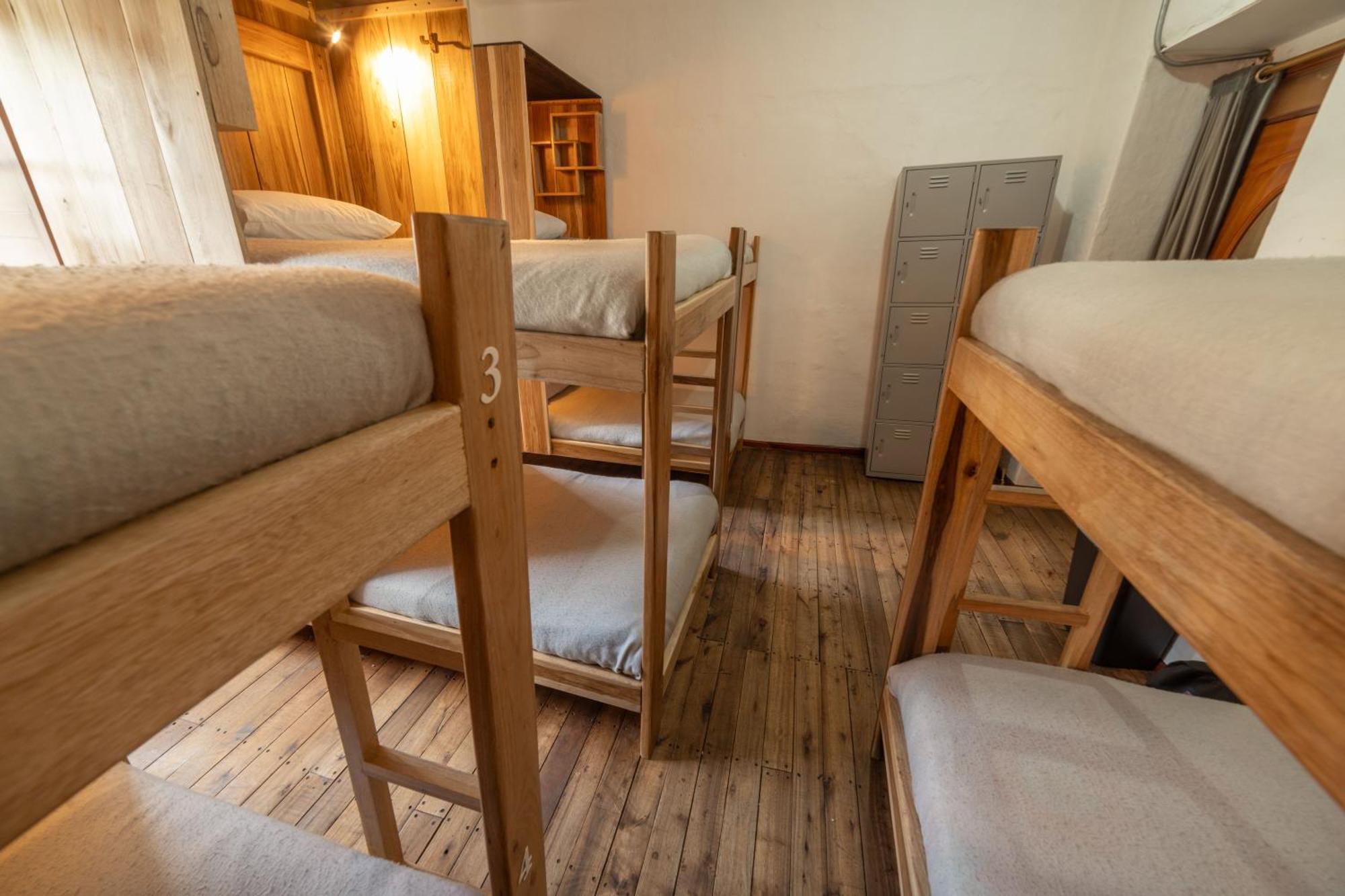 The Secret Garden Hostel กีโต ภายนอก รูปภาพ