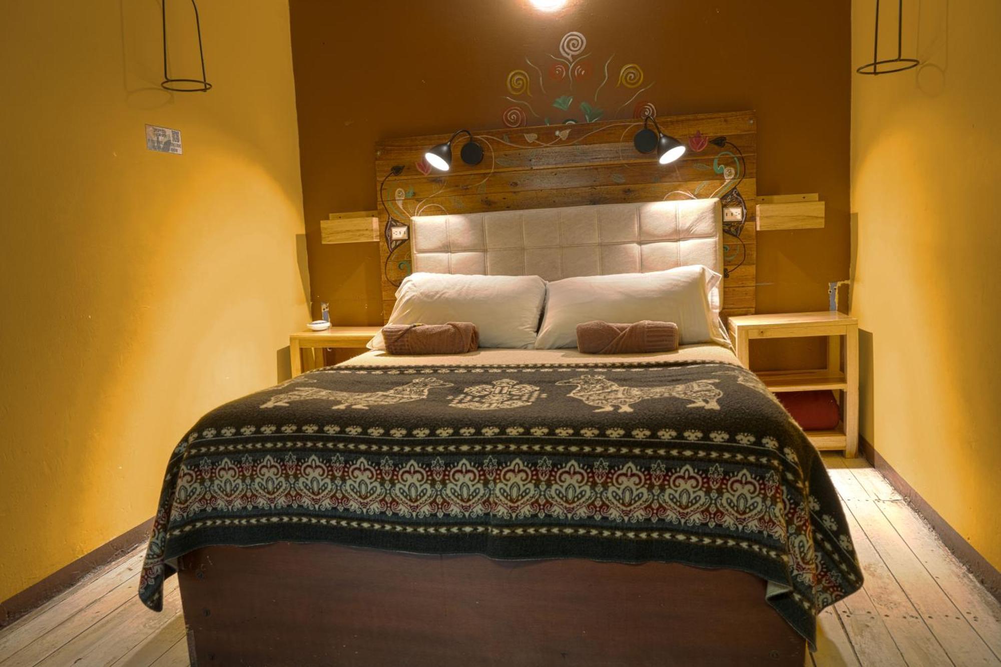 The Secret Garden Hostel กีโต ภายนอก รูปภาพ
