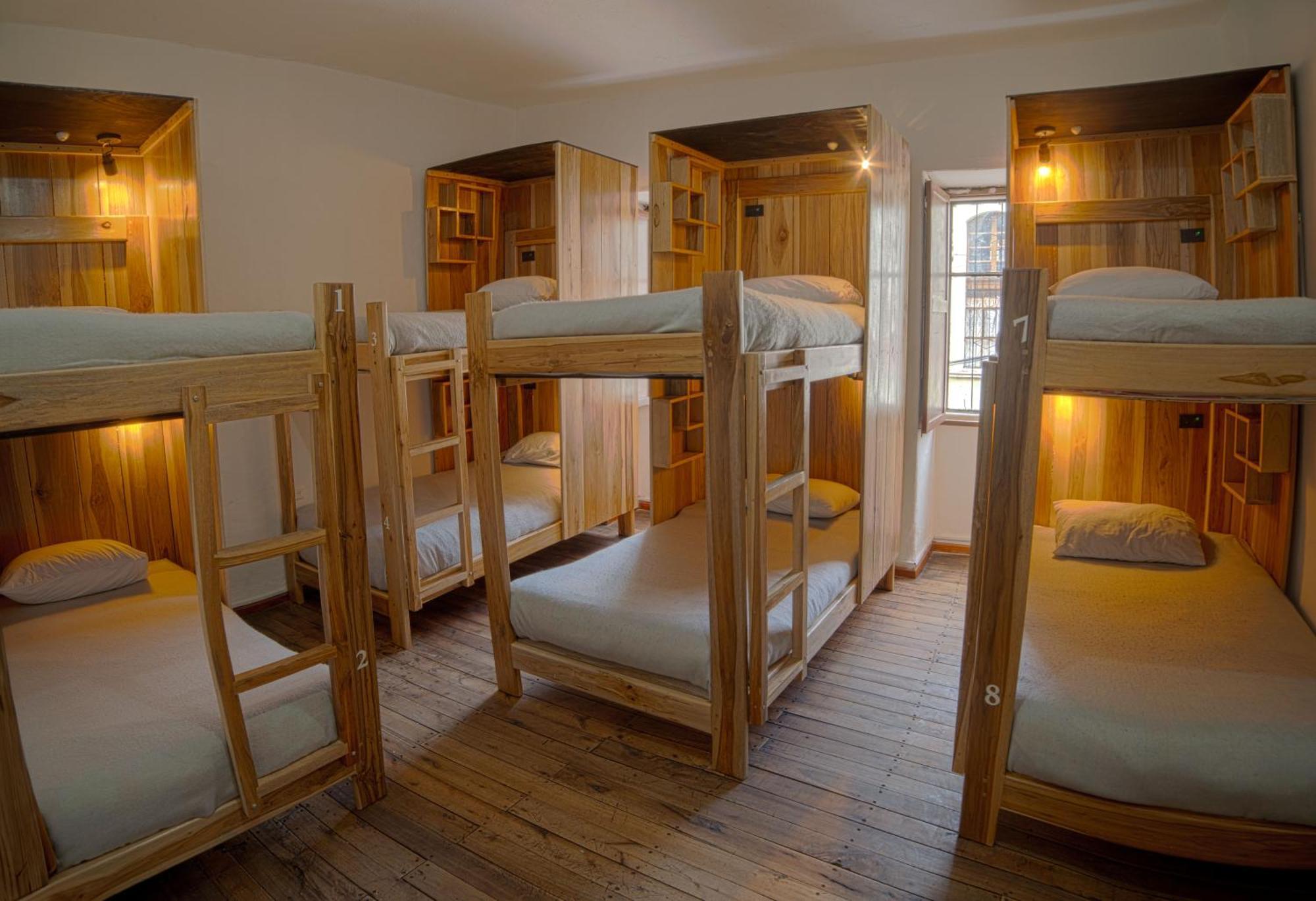 The Secret Garden Hostel กีโต ภายนอก รูปภาพ