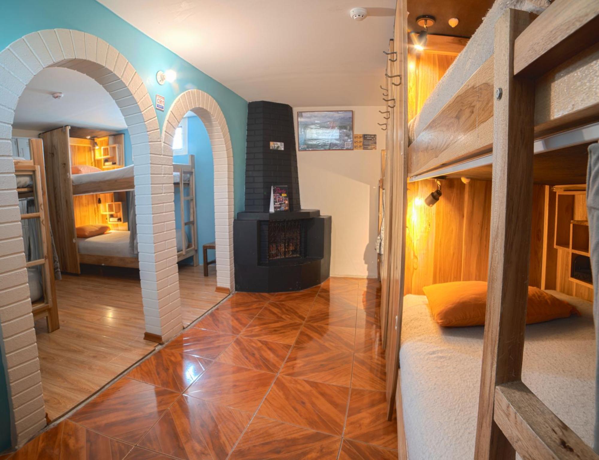 The Secret Garden Hostel กีโต ภายนอก รูปภาพ
