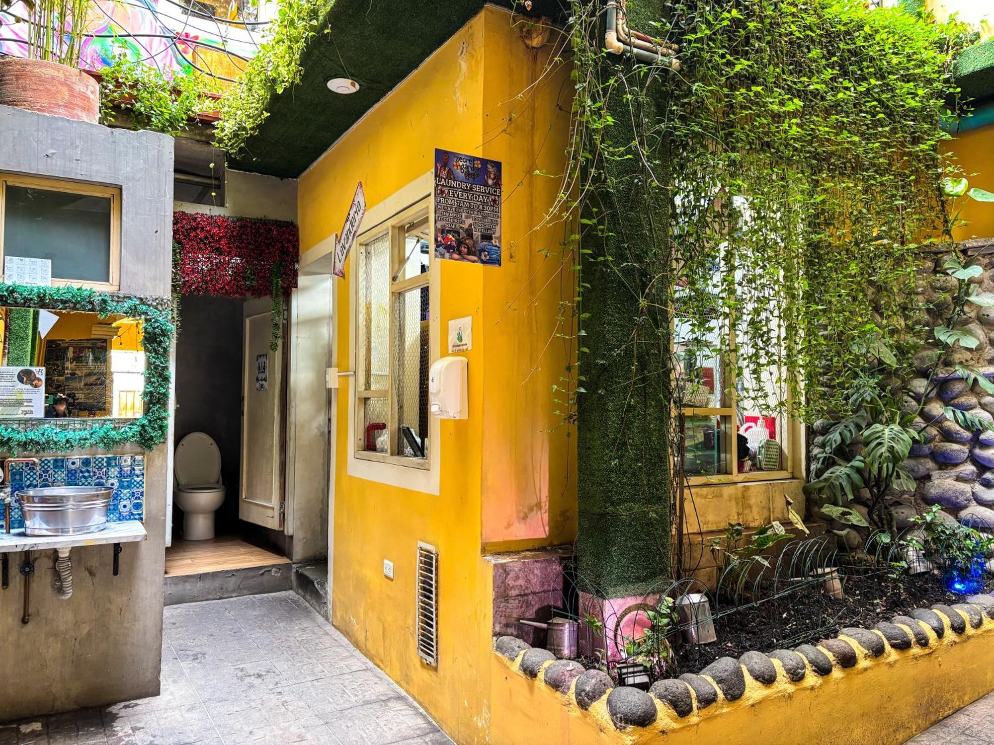 The Secret Garden Hostel กีโต ภายนอก รูปภาพ