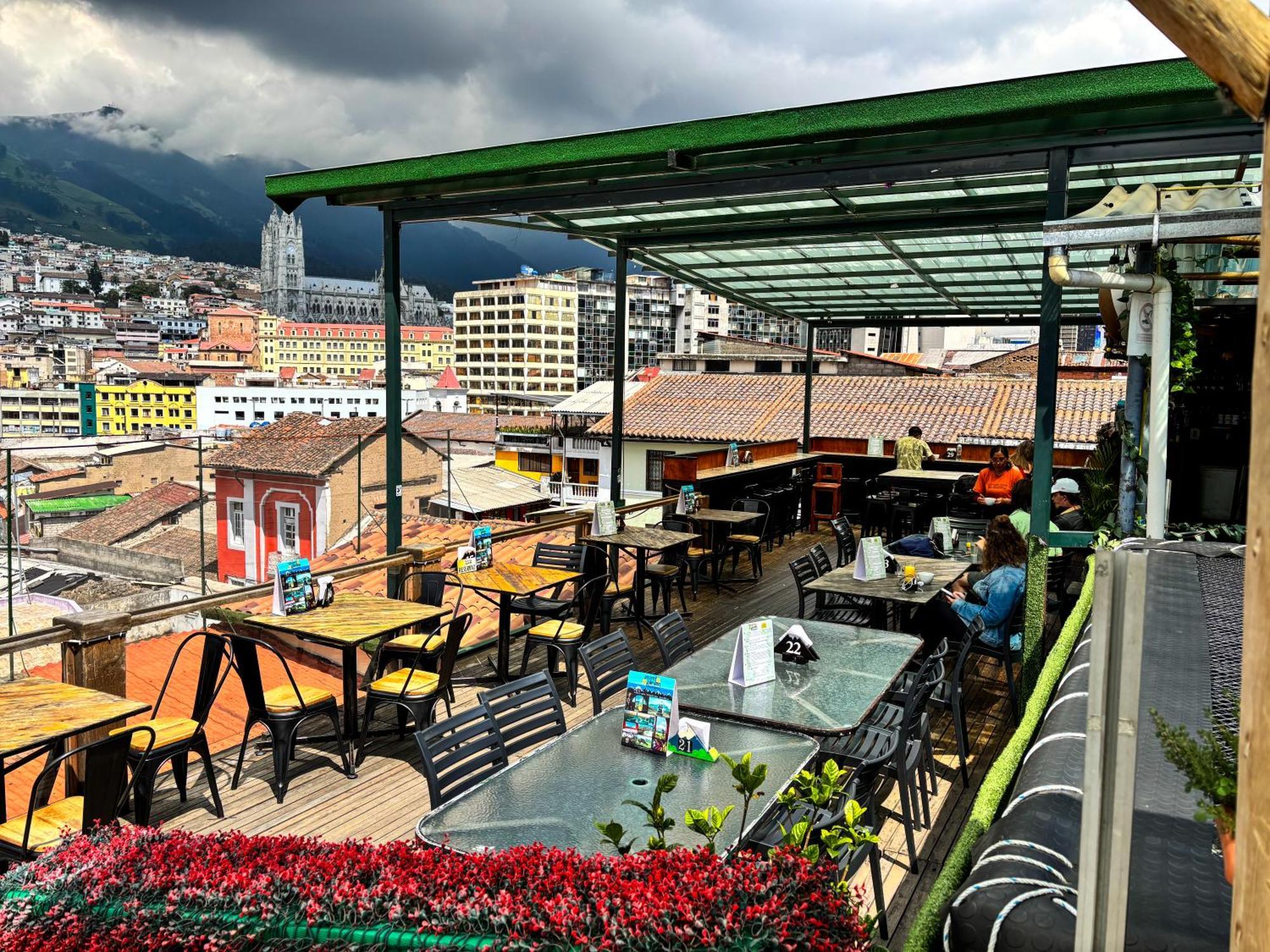 The Secret Garden Hostel กีโต ภายนอก รูปภาพ